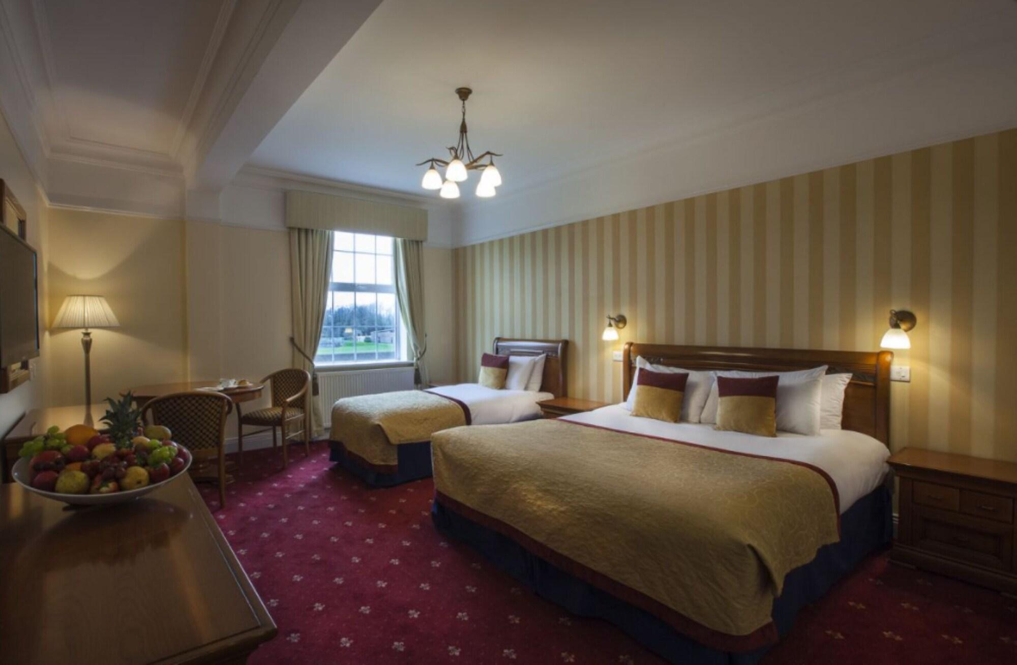 Celbridge Manor Hotel Екстер'єр фото